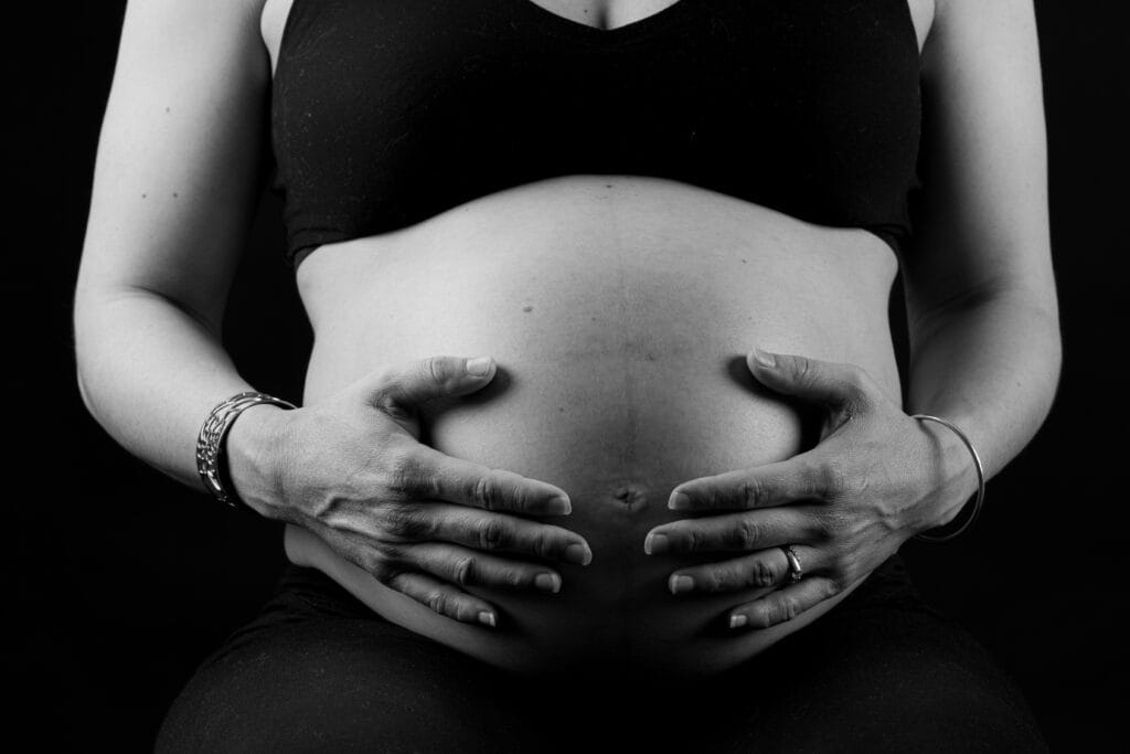 Photographies de grossesse en studio → Germain Photographie