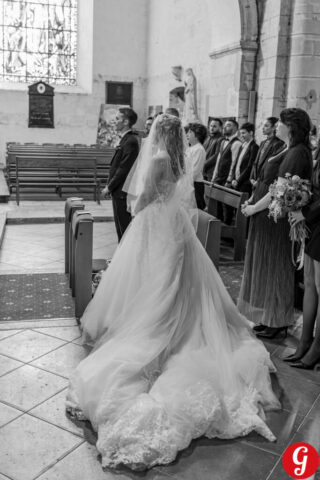 Reportage mariage : photographies à l'église d'Azay le Rideau près de Tours, par Olivier Pain