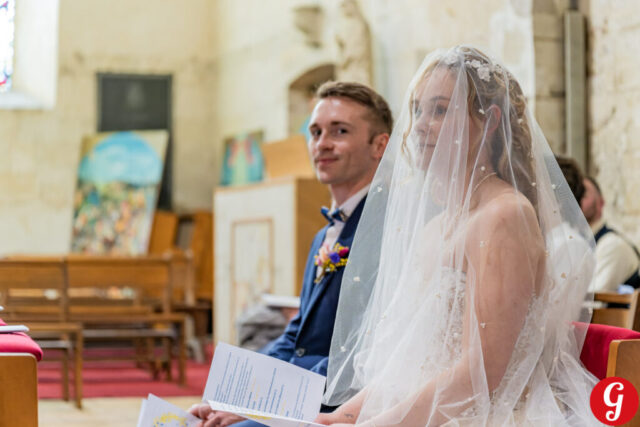 Reportage mariage : photographies à l'église d'Azay le Rideau près de Tours, par Olivier Pain