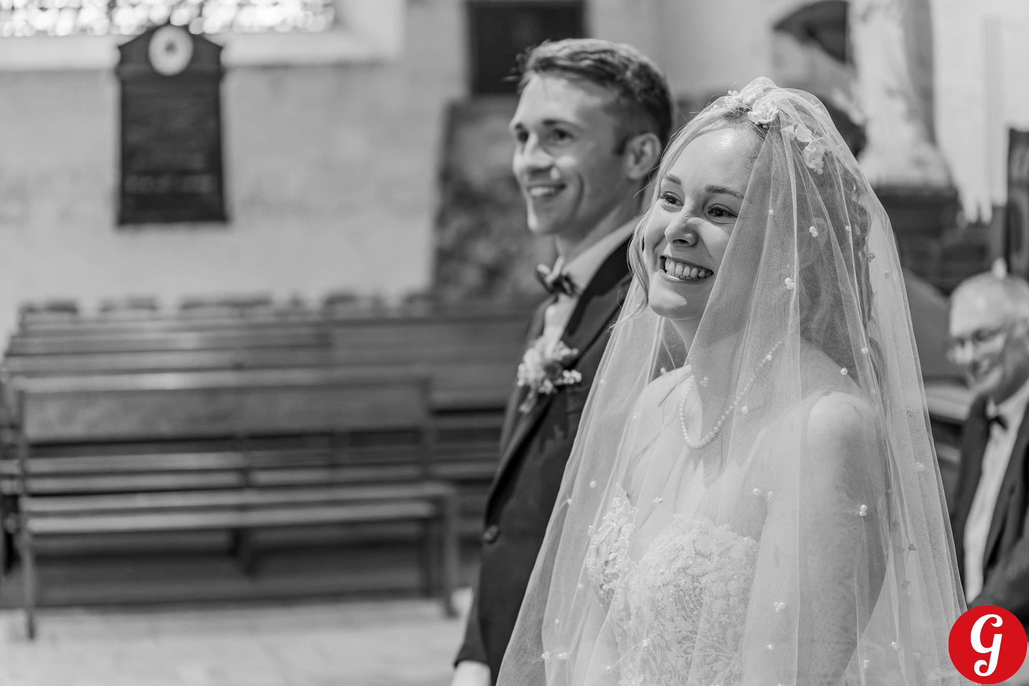 Reportage mariage : photographies à l'église d'Azay le Rideau près de Tours, par Olivier Pain → Germain Photographie