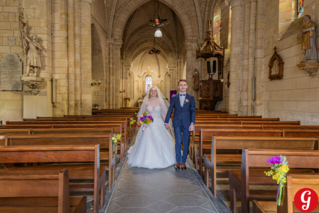 Reportage mariage : photographies à l'église d'Azay le Rideau près de Tours, par Olivier Pain