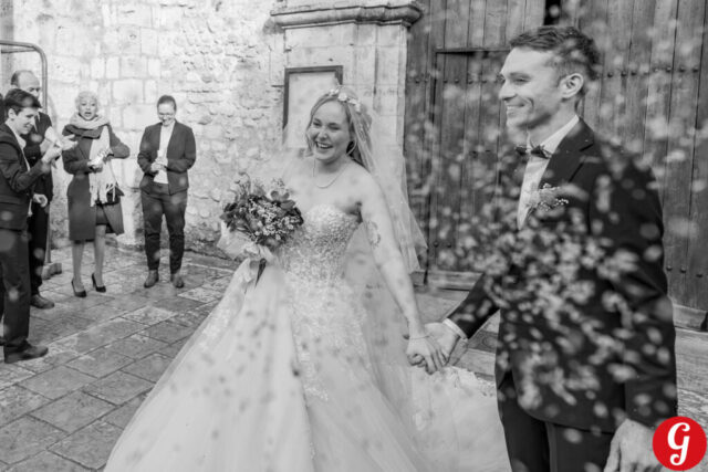 Reportage mariage : photographies à l'église d'Azay le Rideau près de Tours, par Olivier Pain